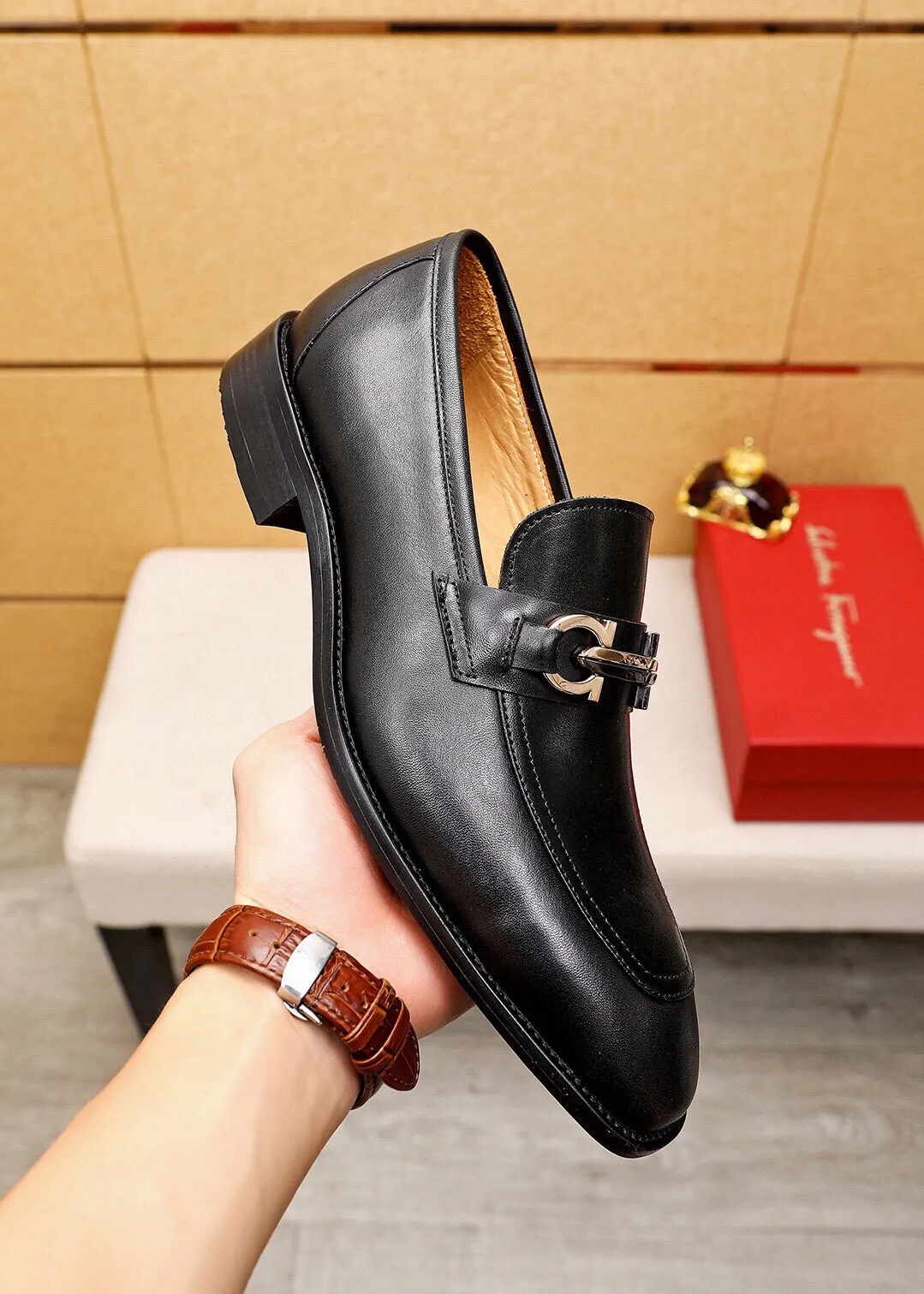 MSE071 Ferragamo Loafer / Size7-11