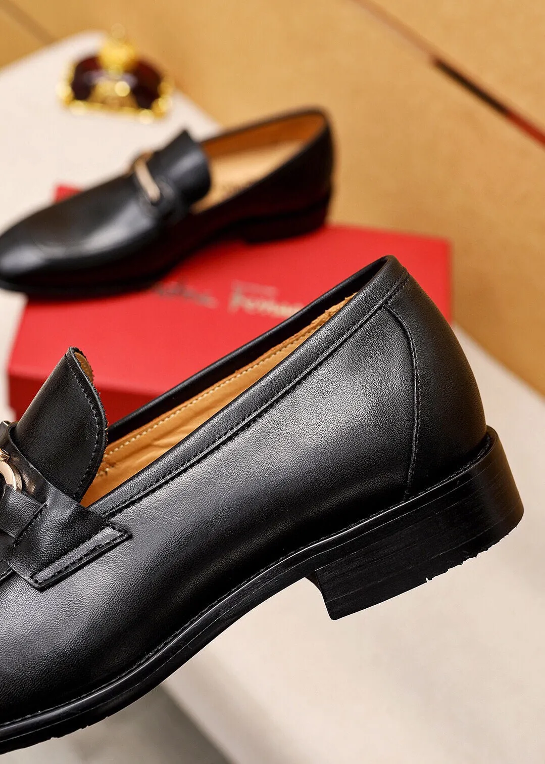 MSE071 Ferragamo Loafer / Size7-11