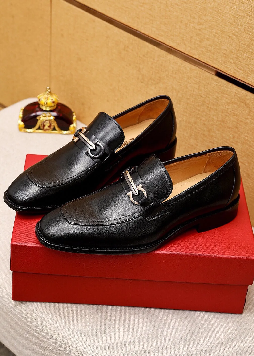 MSE071 Ferragamo Loafer / Size7-11