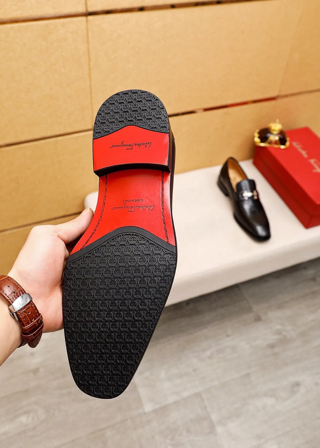 MSE071 Ferragamo Loafer / Size7-11